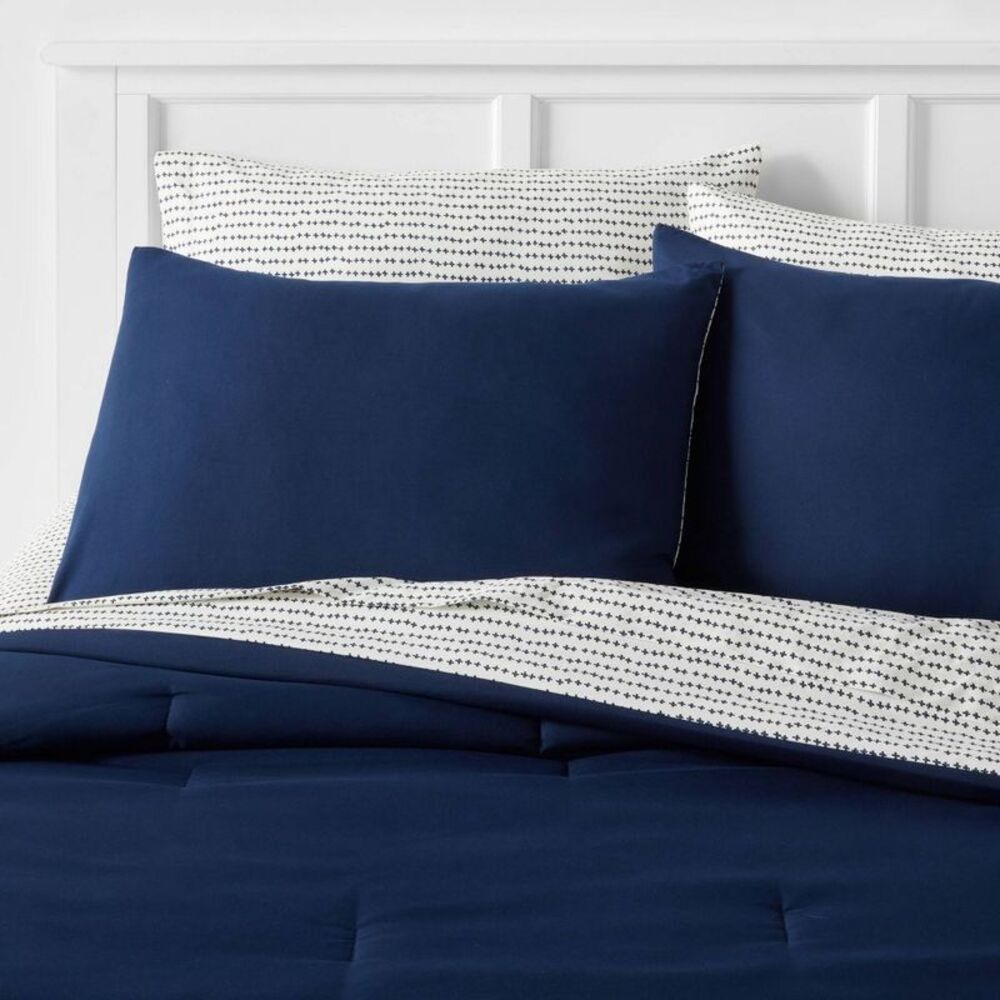 7pc Full Solid Microfiber Comforter & Sheets Set Navy/Gray - Room Essentials